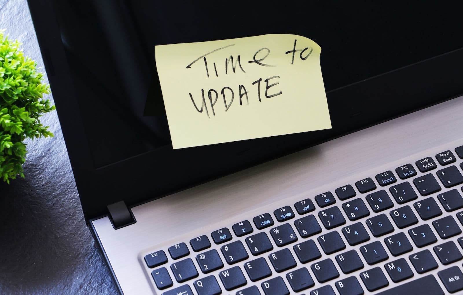 Featured image for what is hardware inventory management blog post